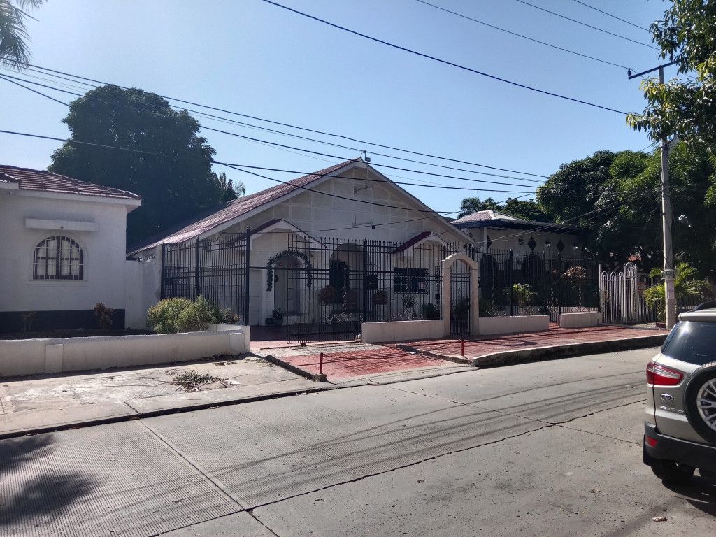Casa en venta Atlántico Barranquilla Bellavista 450 m2 Habitaciones 5 Baños 4 Garajes 7 Precio $1800000000