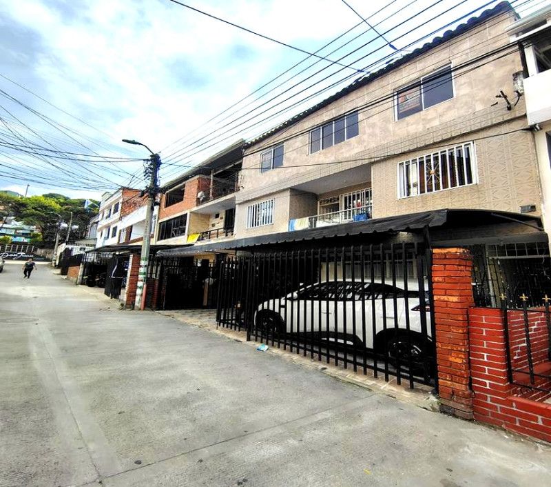 Apartamento en arriendo Santander Bucaramanga Diamante 83 m2 Habitaciones 5 Baños 4 Garajes 0 Precio $1200000