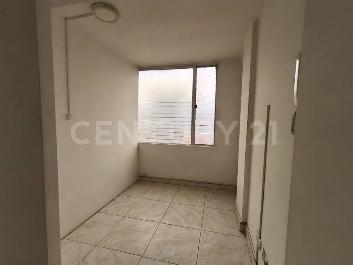 Oficina en arriendo Cundinamarca Bogotá Super Manzana 8 33 m2 Habitaciones 0 Baños 1 Garajes 0 Precio $1050000