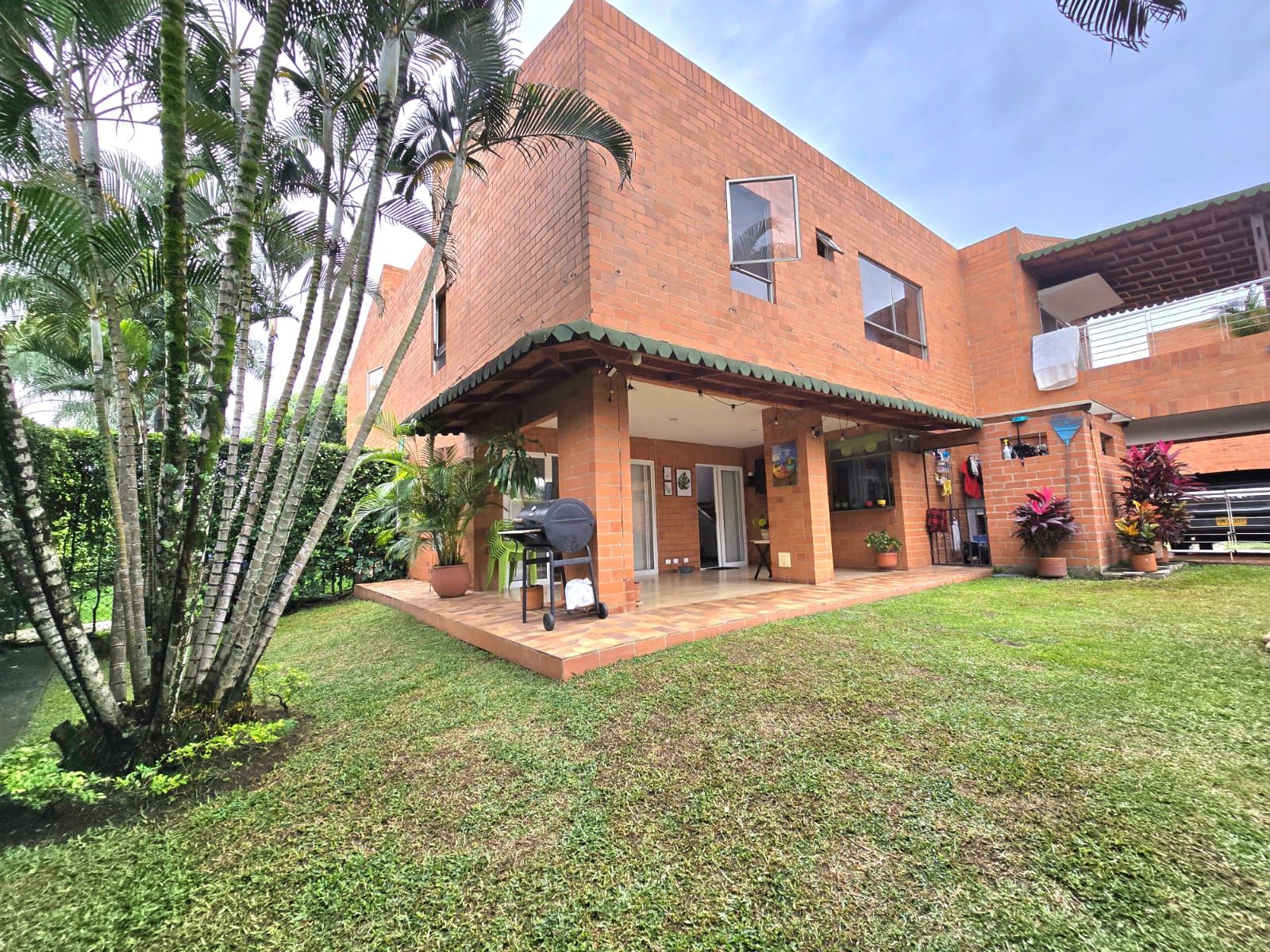 Casa en venta Valle Del Cauca Cali Parcelaciones Pance 210 m2 Habitaciones 4 Baños 5 Garajes 2 Precio $1190000000