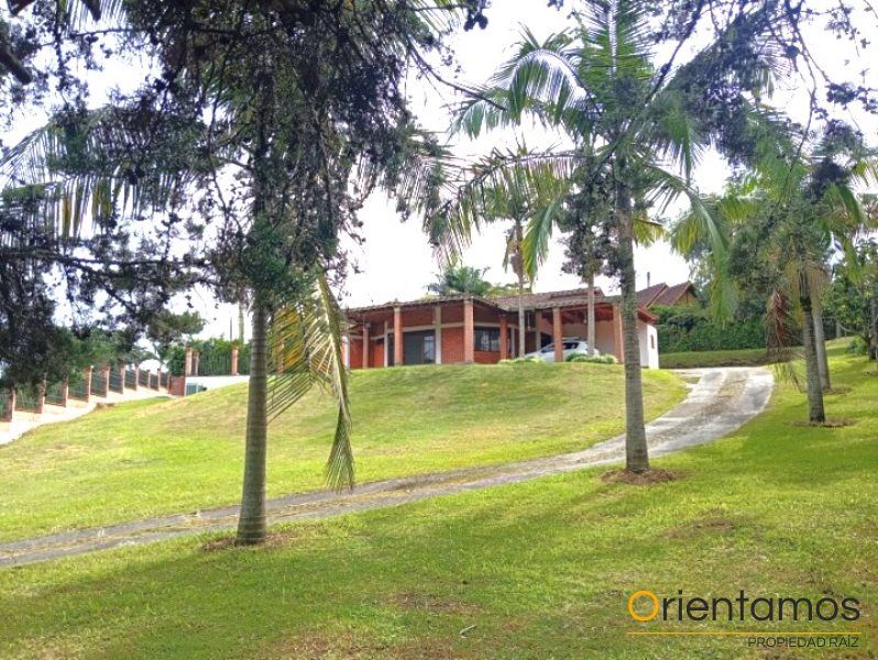 Finca en arriendo Antioquia Rionegro Rionegro 1800 m2 Habitaciones 5 Baños 4 Garajes 1 Precio $7500000