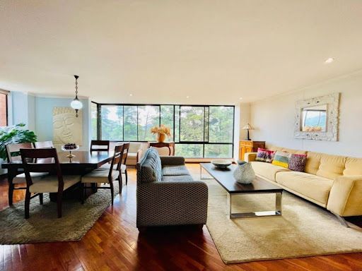 Apartamento en venta Antioquia Medellín Trece De Noviembre 174 m2 Habitaciones 4 Baños 5 Garajes 2 Precio $1070000000