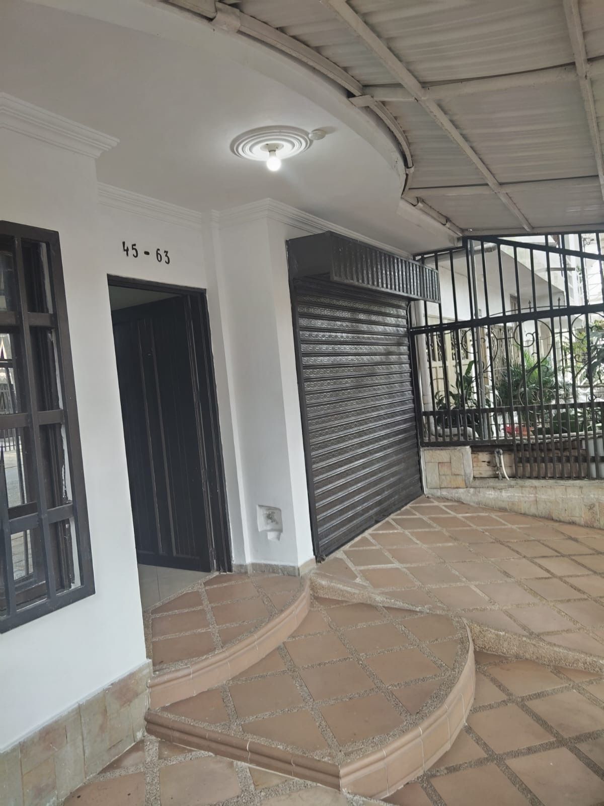 Casa en venta Valle Del Cauca Cali Mariano Ramos 200 m2 Habitaciones 4 Baños 2 Garajes 1 Precio $460000000