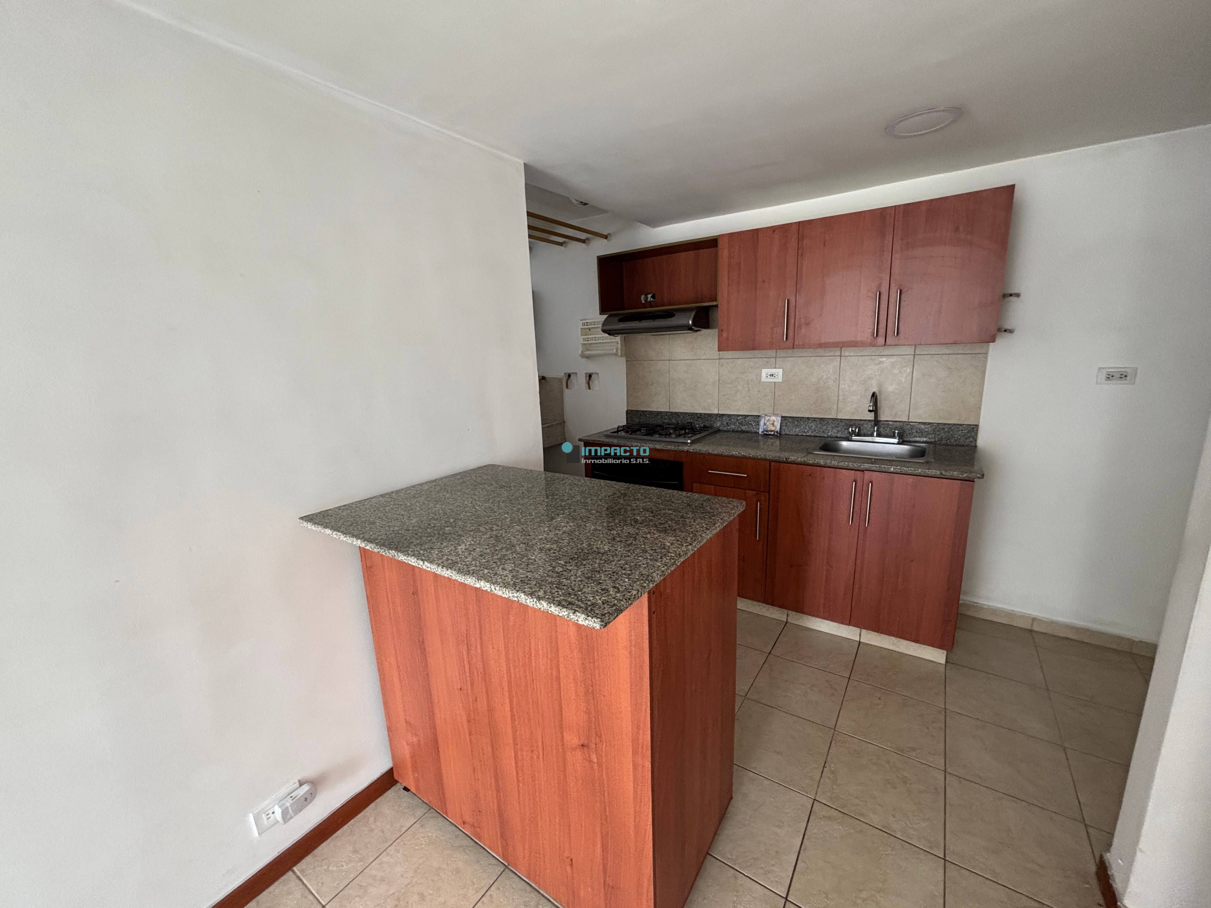 Apartamento en arriendo Antioquia Medellín Los Colores 75 m2 Habitaciones 3 Baños 2 Garajes 1 Precio $2550000