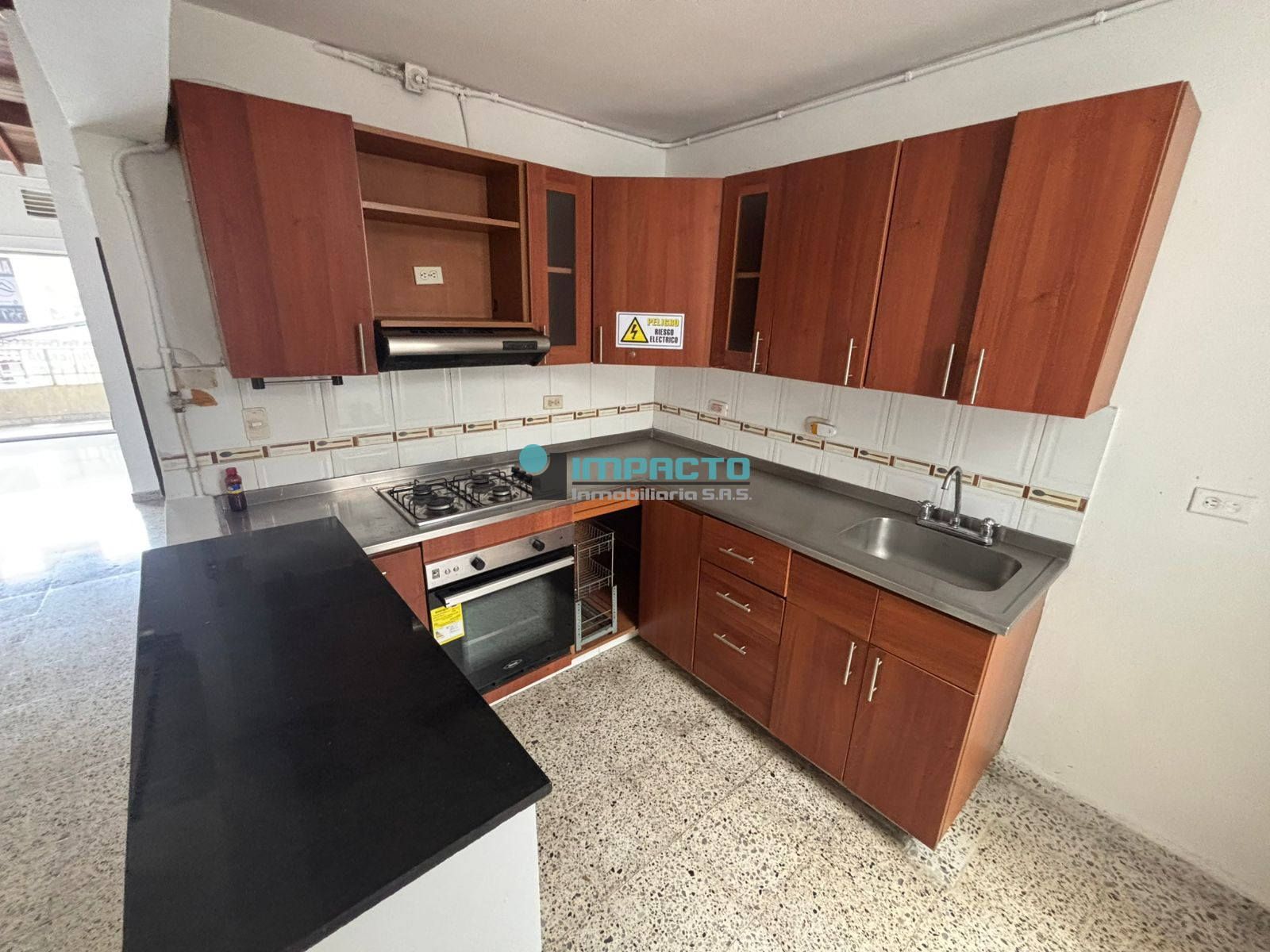 Casa en arriendo Antioquia Medellín Estadio 120 m2 Habitaciones 3 Baños 2 Garajes 0 Precio $3000000