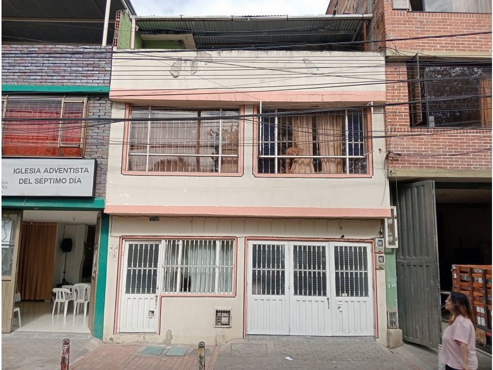 Casa en venta Cundinamarca Bogotá El Triunfo De Las Americas 216 m2 Habitaciones 6 Baños 3 Garajes 1 Precio $465000000