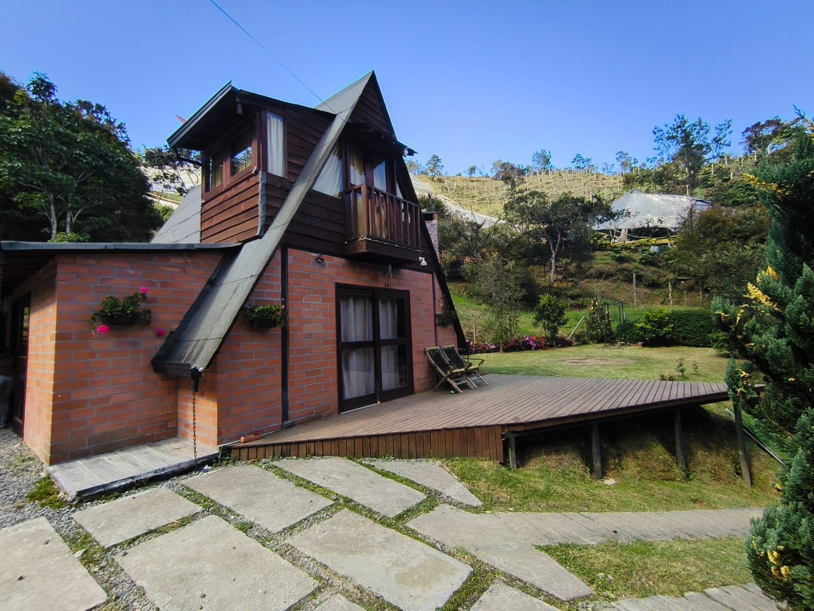 Finca en arriendo Antioquia El Retiro El Retiro 100 m2 Habitaciones 2 Baños 1 Garajes 1 Precio $2500000