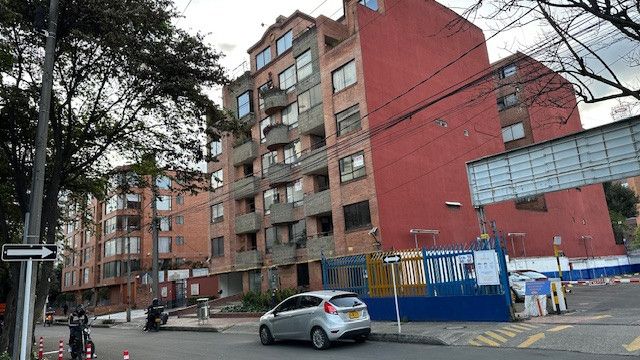 Apartamento en arriendo Cundinamarca Bogotá Santa Barbara Central 139 m2 Habitaciones 3 Baños 4 Garajes 2 Precio $5995000