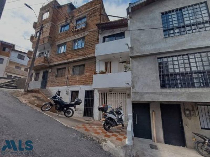 Casa en venta Antioquia Medellín Loreto 108 m2 Habitaciones 6 Baños 2 Garajes 0 Precio $270000000