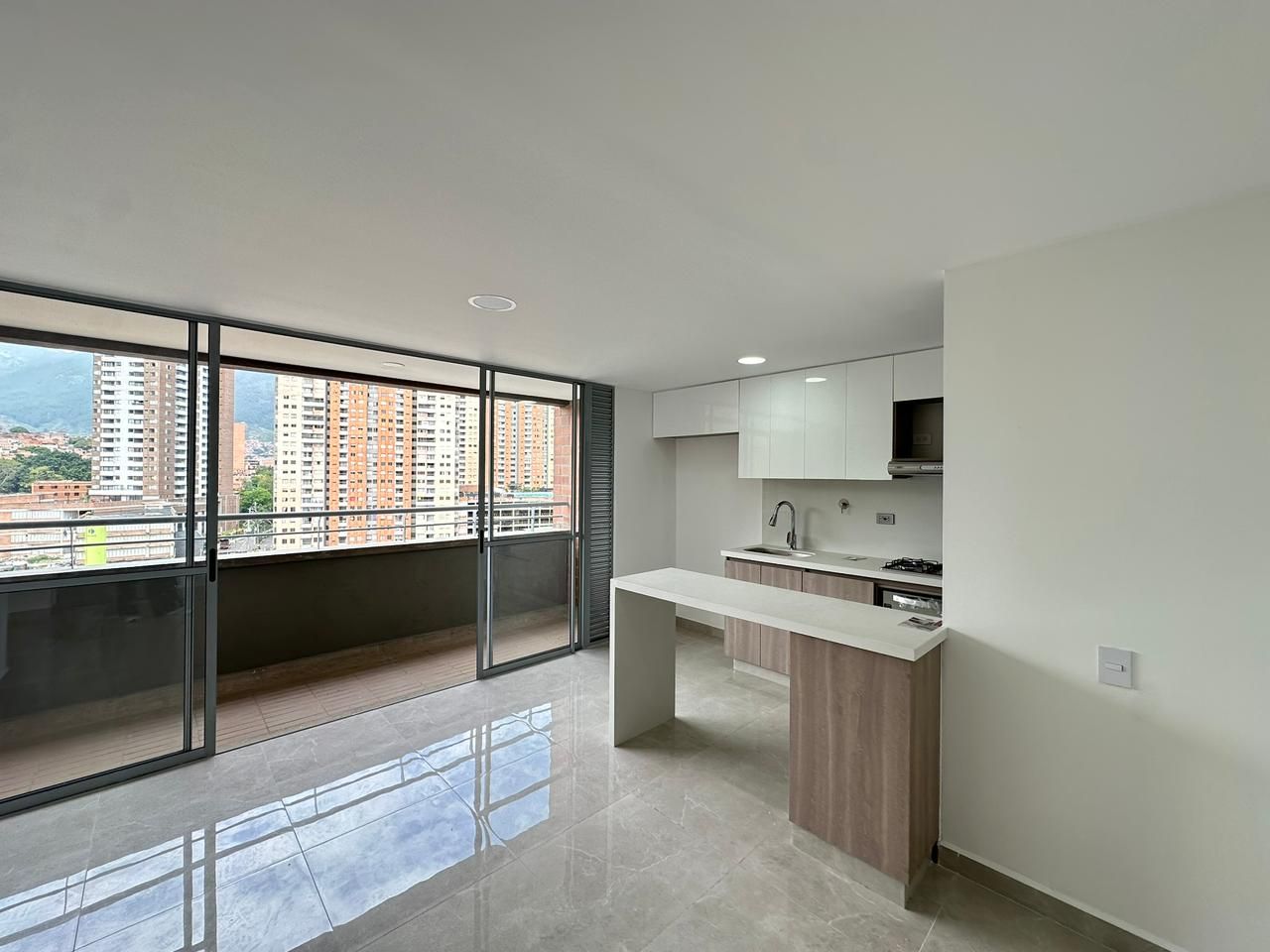 Apartamento en venta Antioquia Bello Zona Industrial No 1 76 m2 Habitaciones 3 Baños 2 Garajes 1 Precio $560000000