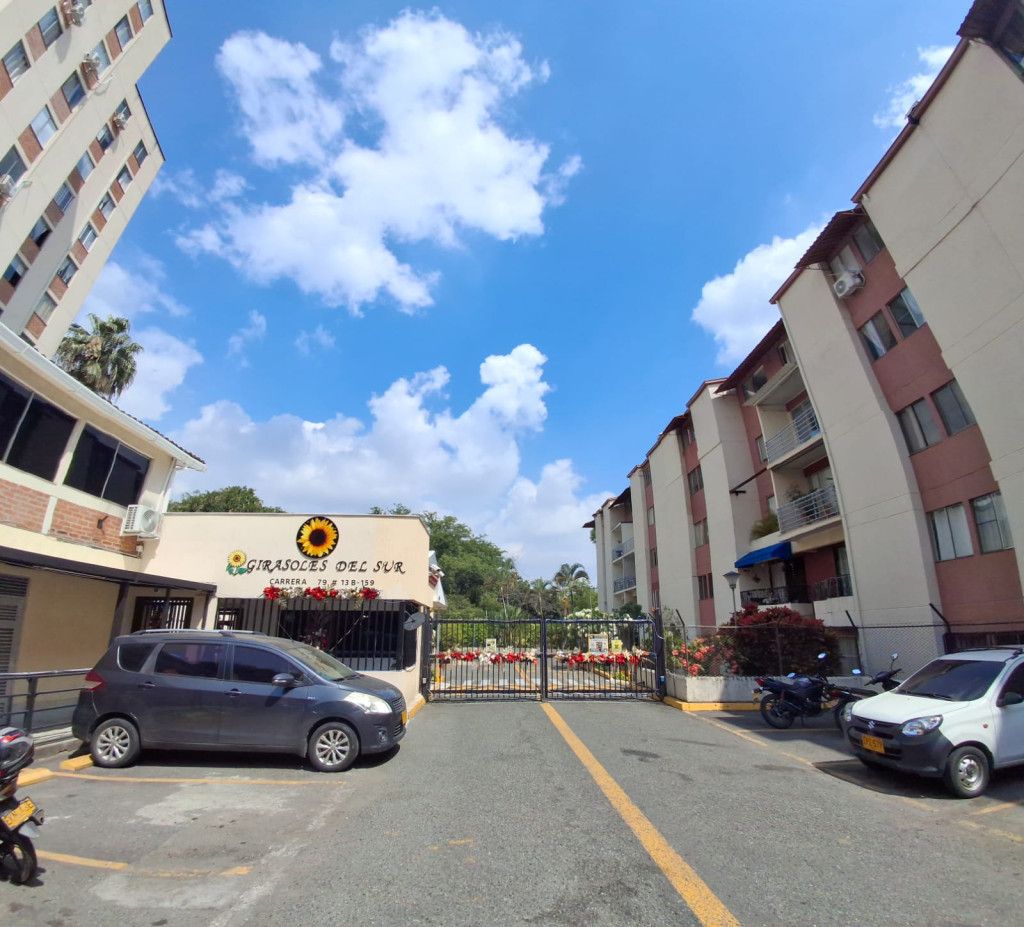 Apartamento en arriendo Valle Del Cauca Cali Quintas De Don Simón 60 m2 Habitaciones 3 Baños 2 Garajes 1 Precio $1900000