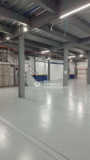 Bodega en arriendo Antioquia Itagüí La Esmeralda 1000 m2 Habitaciones 0 Baños 4 Garajes 2 Precio $30000000