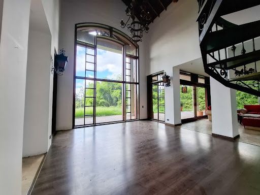 Casa en venta Antioquia Rionegro Rionegro 1000 m2 Habitaciones 8 Baños 10 Garajes 20 Precio $7500000000