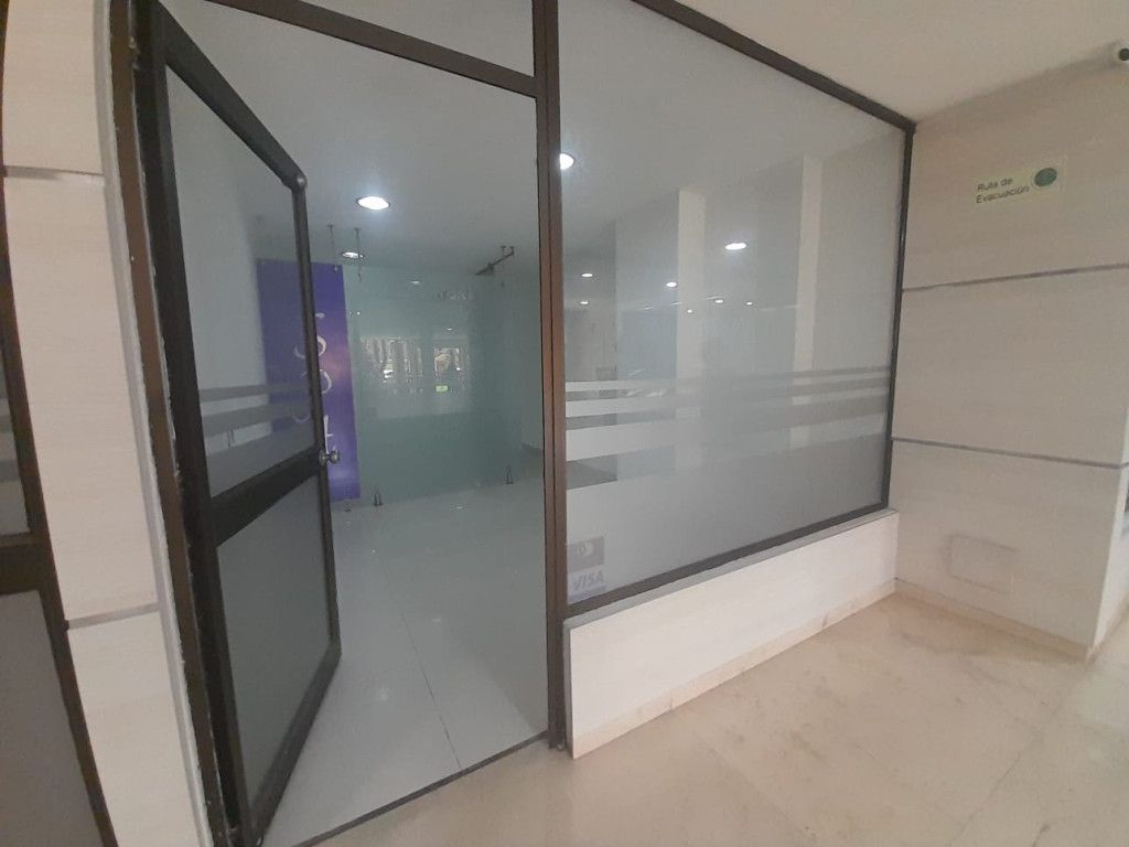 Local en arriendo Cundinamarca Bogotá Santa Barbara Occidental 41 m2 Habitaciones 0 Baños 1 Garajes 0 Precio $2816600