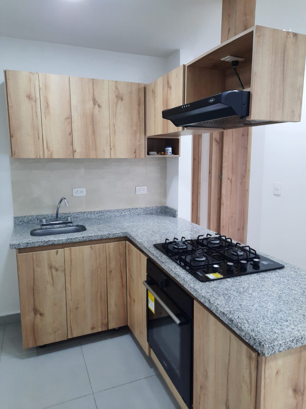 Apartamento en arriendo o venta Risaralda Pereira Pinares De San Martin 80 m2 Habitaciones 3 Baños 2 Garajes 1 Precio venta $580000000 Precio arriendo $3500000