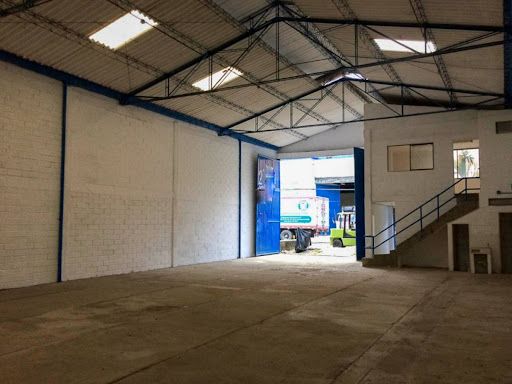Bodega en arriendo Antioquia Itagüí San Gabriel 330 m2 Habitaciones 0 Baños 3 Garajes 2 Precio $12500000