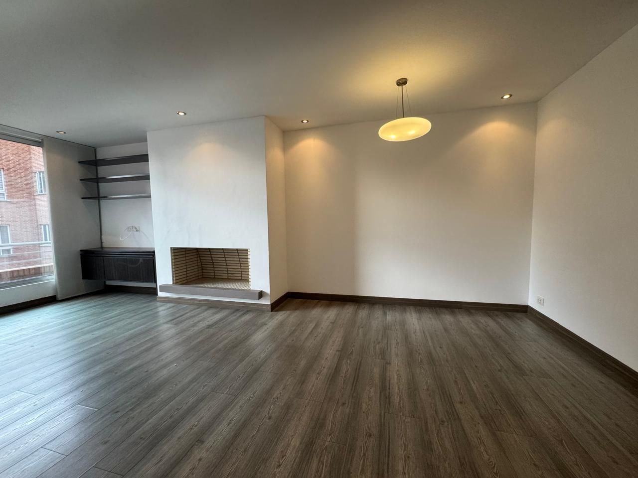 Apartamento en arriendo Cundinamarca Bogotá Los Rosales 122 m2 Habitaciones 3 Baños 2 Garajes 2 Precio $8300000