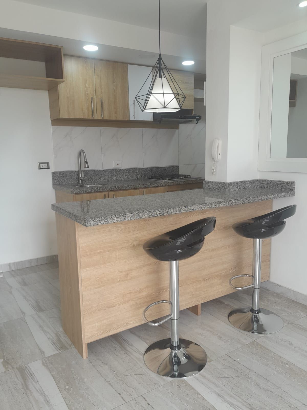 Apartamento en venta Valle Del Cauca Jamundí Alferez Real 58 m2 Habitaciones 2 Baños 2 Garajes 1 Precio $170000000