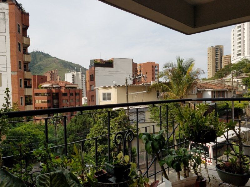 Apartamento en venta Valle Del Cauca Cali San Cayetano 126 m2 Habitaciones 3 Baños 4 Garajes 2 Precio $450000000