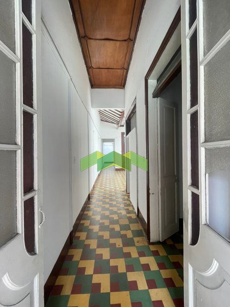 Casa en arriendo Antioquia Medellín Manrique Central No1 200 m2 Habitaciones 6 Baños 2 Garajes 0 Precio $3000000