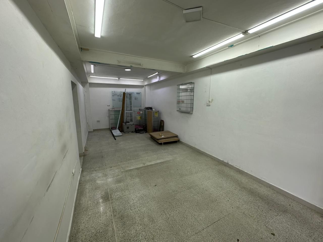 Local en arriendo Antioquia Medellín Berlin 38 m2 Habitaciones 0 Baños 1 Garajes 0 Precio $1400000