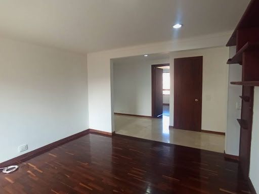 Apartamento en arriendo Antioquia Medellín Alejandria 215 m2 Habitaciones 3 Baños 3 Garajes 2 Precio $9000000