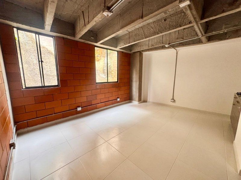 Apartaestudio en arriendo Antioquia Envigado Uribe Ángel 40 m2 Habitaciones 1 Baños 1 Garajes 0 Precio $1000000
