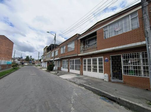 Casa en venta Cundinamarca Bogotá Unidad Carabelas 183 m2 Habitaciones 5 Baños 3 Garajes 1 Precio $700000000
