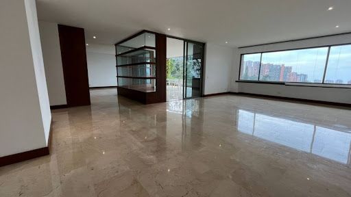 Apartamento en arriendo Antioquia Medellín El Tesoro 168 m2 Habitaciones 3 Baños 4 Garajes 1 Precio $17000000