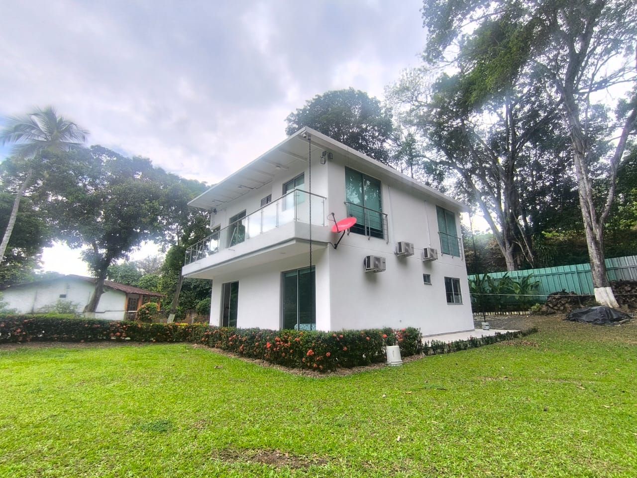 Finca en venta Antioquia Sopetrán Rafael Nuñez 2500 m2 Habitaciones 4 Baños 3 Garajes 3 Precio $1399000000