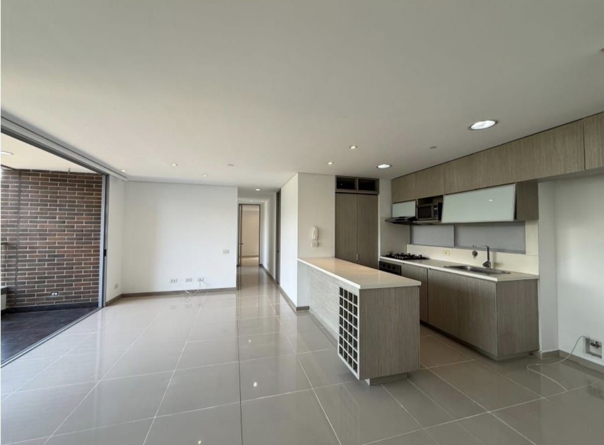 Apartamento en venta Antioquia Envigado Uribe Ángel 90 m2 Habitaciones 3 Baños 2 Garajes 1 Precio $850000000