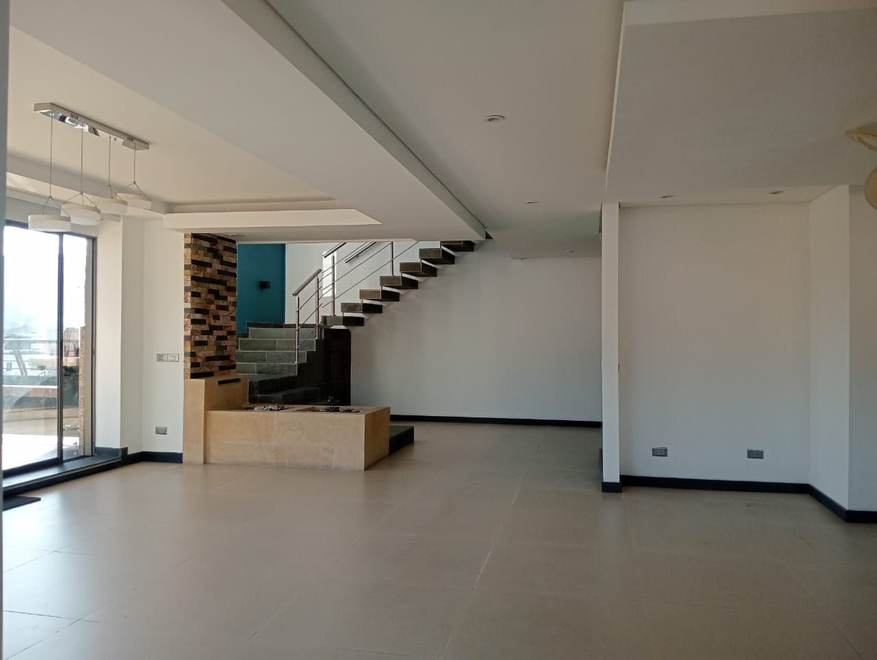 Apartamento en arriendo Antioquia Medellín Los Conquistadores 212 m2 Habitaciones 2 Baños 3 Garajes 2 Precio $7600000