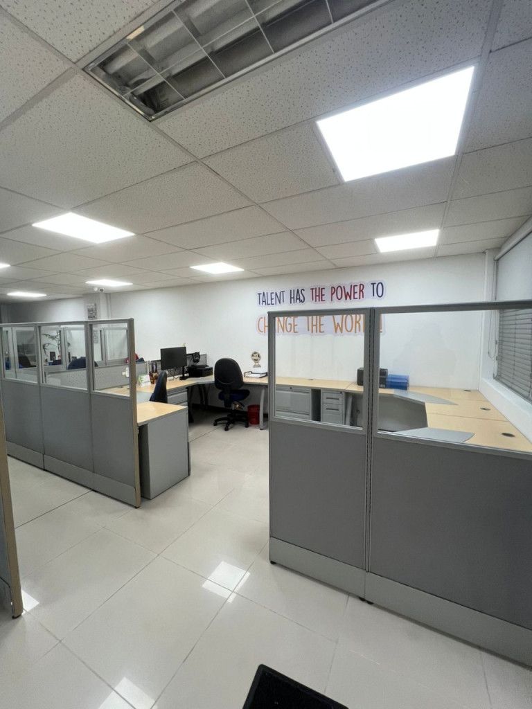 Oficina en venta Valle Del Cauca Cali Area Libre - Parque Del Amor 194 m2 Habitaciones 0 Baños 2 Garajes 6 Precio $1259988725