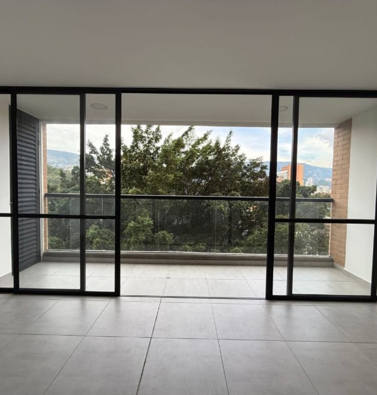 Apartamento en venta Antioquia Medellín Los Colores 74 m2 Habitaciones 3 Baños 2 Garajes 0 Precio $750000000