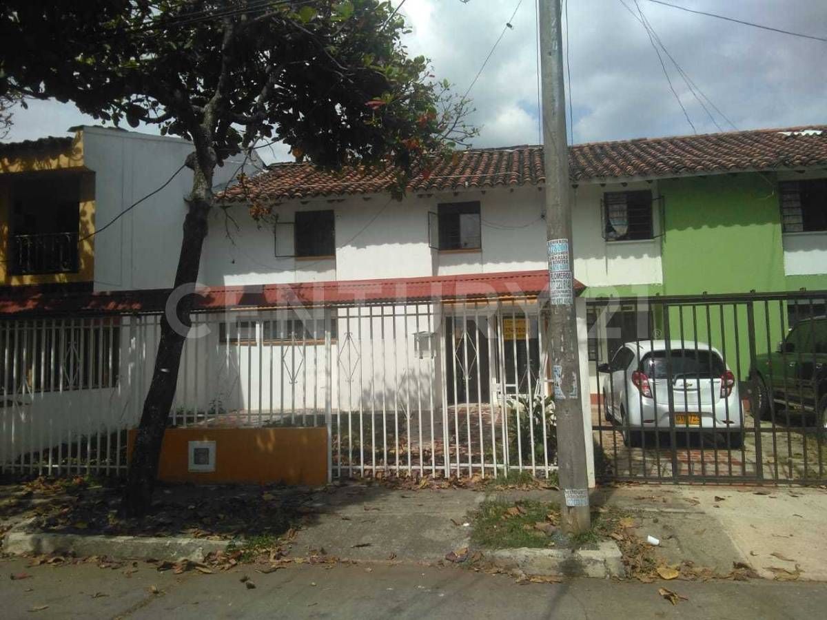 Casa en arriendo Valle Del Cauca Cali Santa Anita - La Selva 130 m2 Habitaciones 3 Baños 3 Garajes 1 Precio $2100000