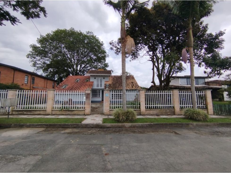 Casa en arriendo Antioquia Rionegro Rionegro 230 m2 Habitaciones 3 Baños 3 Garajes 3 Precio $6100000