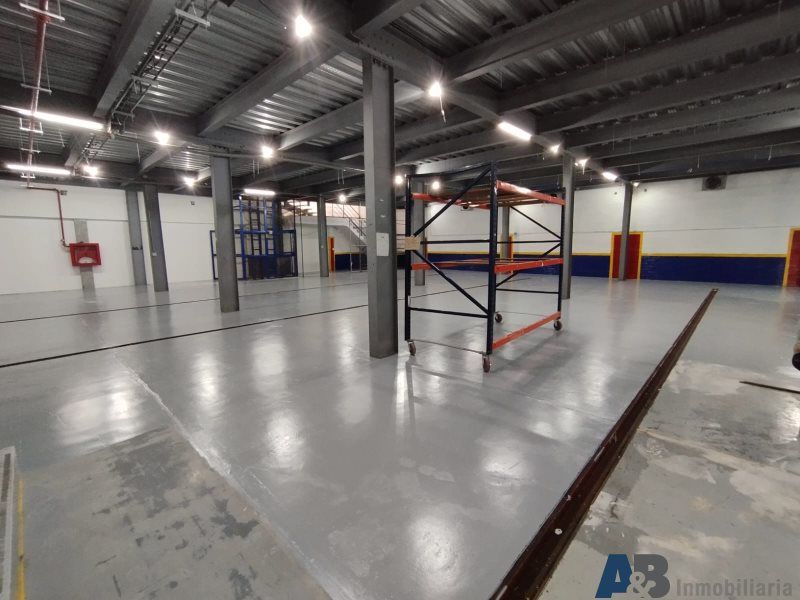 Bodega en arriendo Antioquia Itagüí La Esmeralda 1000 m2 Habitaciones 0 Baños 4 Garajes 0 Precio $30000000