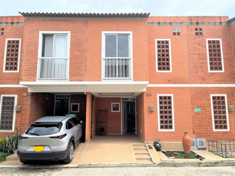 Casa en arriendo Valle Del Cauca Palmira Las Mercedes 80 m2 Habitaciones 3 Baños 4 Garajes 1 Precio $1300000