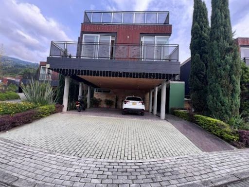 Casa en venta Antioquia Envigado Loma Del Atravesado 345 m2 Habitaciones 4 Baños 5 Garajes 4 Precio $2390000000