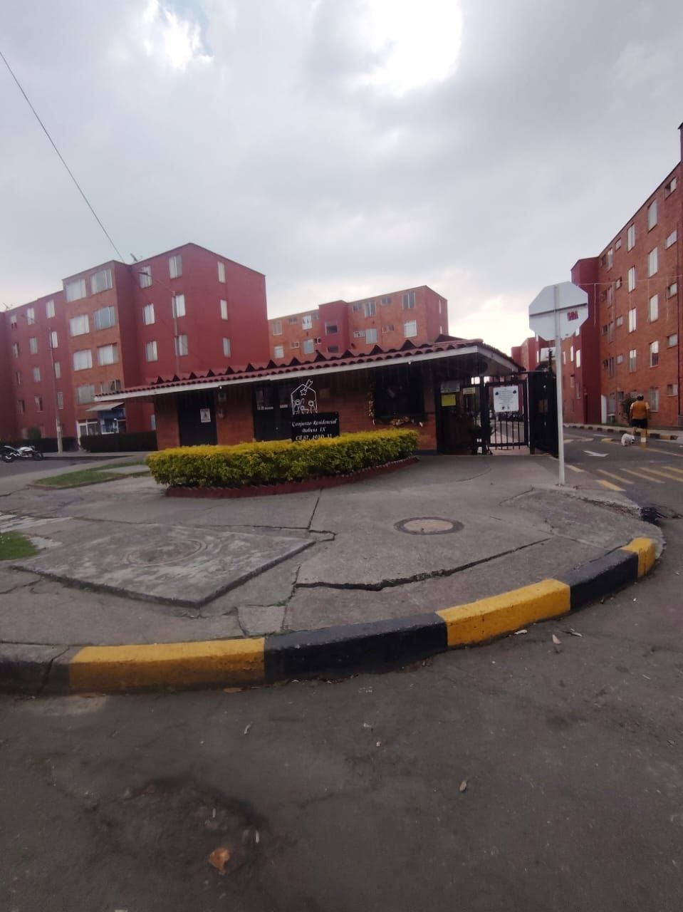 Apartamento en arriendo Cundinamarca Bogotá Cjr Bolivia Ix 95 m2 Habitaciones 3 Baños 2 Garajes 1 Precio $2300000