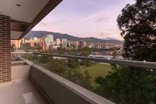 Apartamento en arriendo Antioquia Medellín Simesa 106 m2 Habitaciones 3 Baños 2 Garajes 1 Precio $4700000