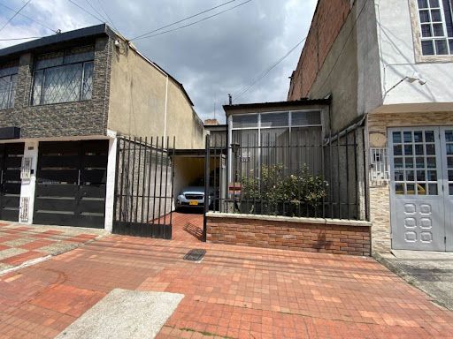 Casa en venta Cundinamarca Bogotá Carvajal 152 m2 Habitaciones 3 Baños 3 Garajes 2 Precio $590000000