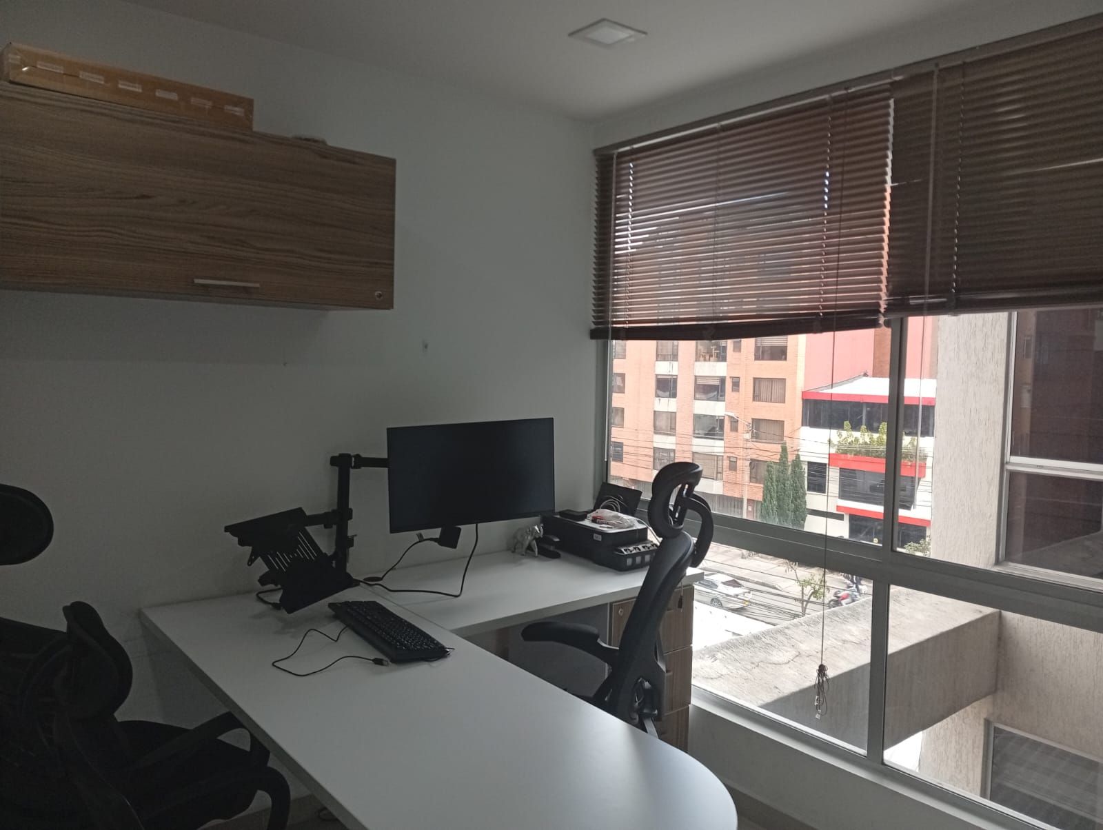 Oficina en arriendo Cundinamarca Bogotá Puente Largo 18 m2 Habitaciones 0 Baños 1 Garajes 0 Precio $1000000