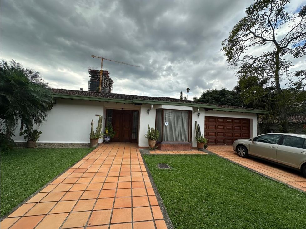 Casa en arriendo Antioquia Medellín Los Balsos No1 400 m2 Habitaciones 4 Baños 5 Garajes 2 Precio $20000000