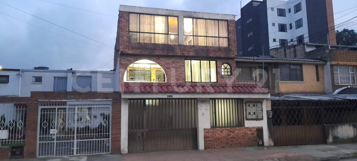 Apartamento en arriendo Cundinamarca Bogotá Autopista Muzu 0riental 126 m2 Habitaciones 3 Baños 2 Garajes 2 Precio $2800000