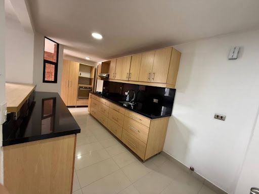 Apartamento en arriendo Antioquia Medellín El Poblado 145 m2 Habitaciones 4 Baños 2 Garajes 2 Precio $6200000