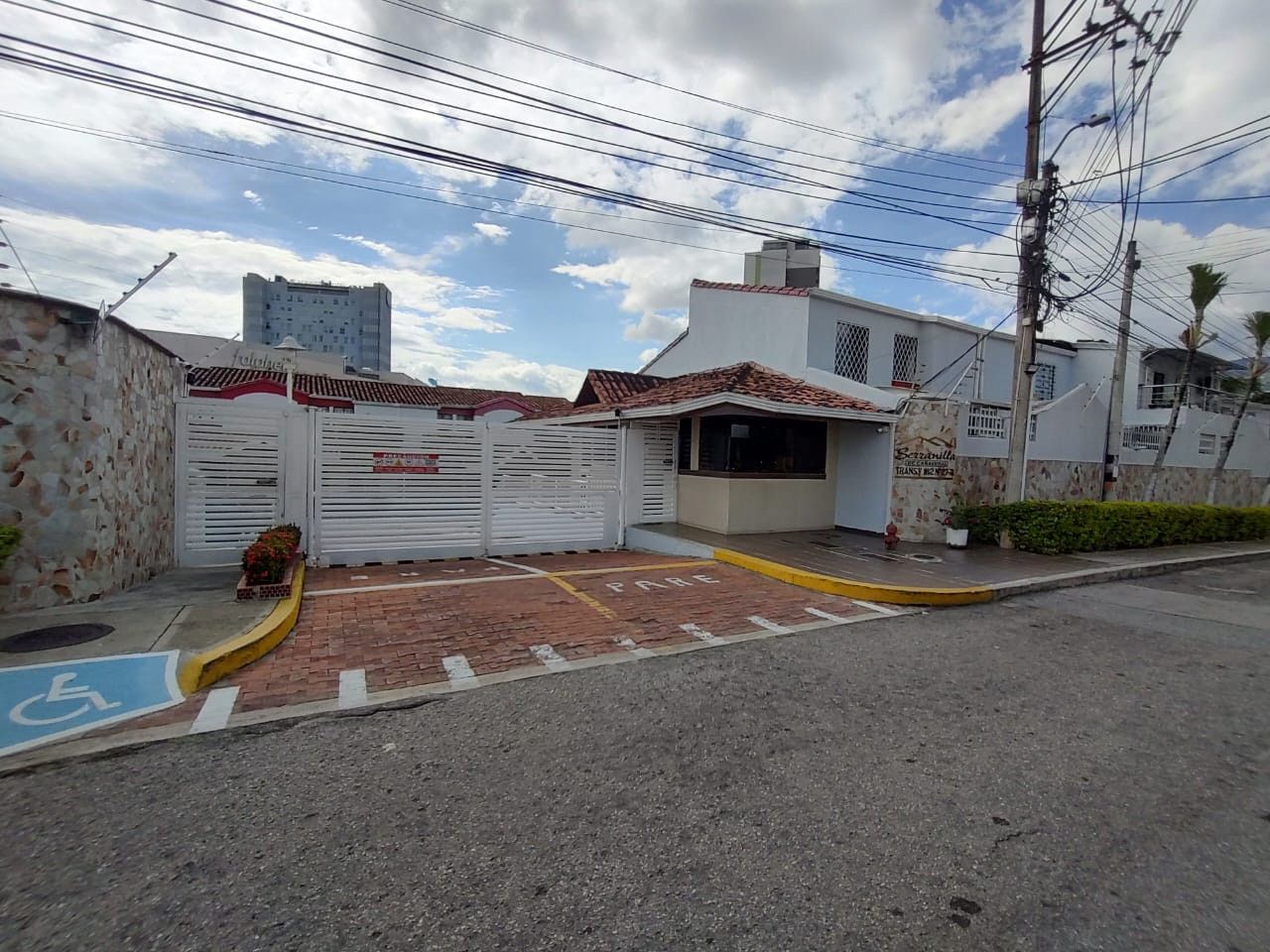 Casa en venta Santander Floridablanca Florida 90 m2 Habitaciones 3 Baños 3 Garajes 1 Precio $465000000