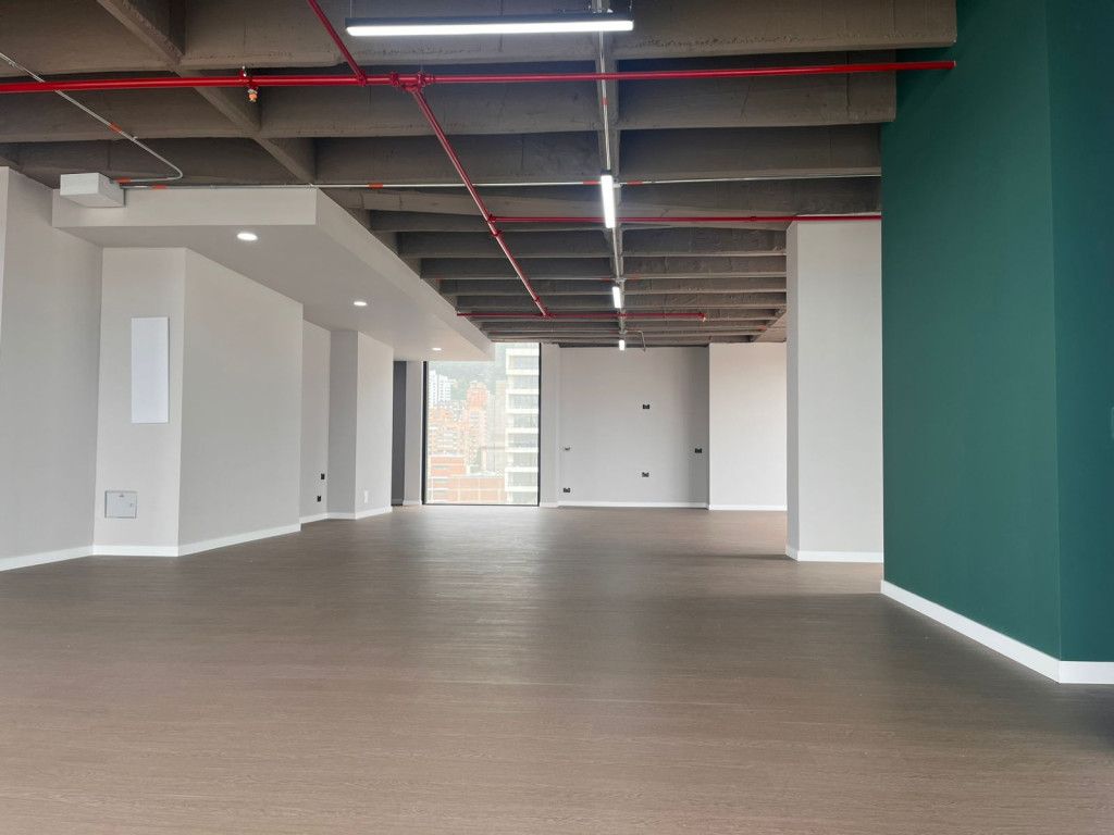 Oficina en arriendo Cundinamarca Bogotá El Espartillal 186 m2 Habitaciones 0 Baños 2 Garajes 4 Precio $25500000