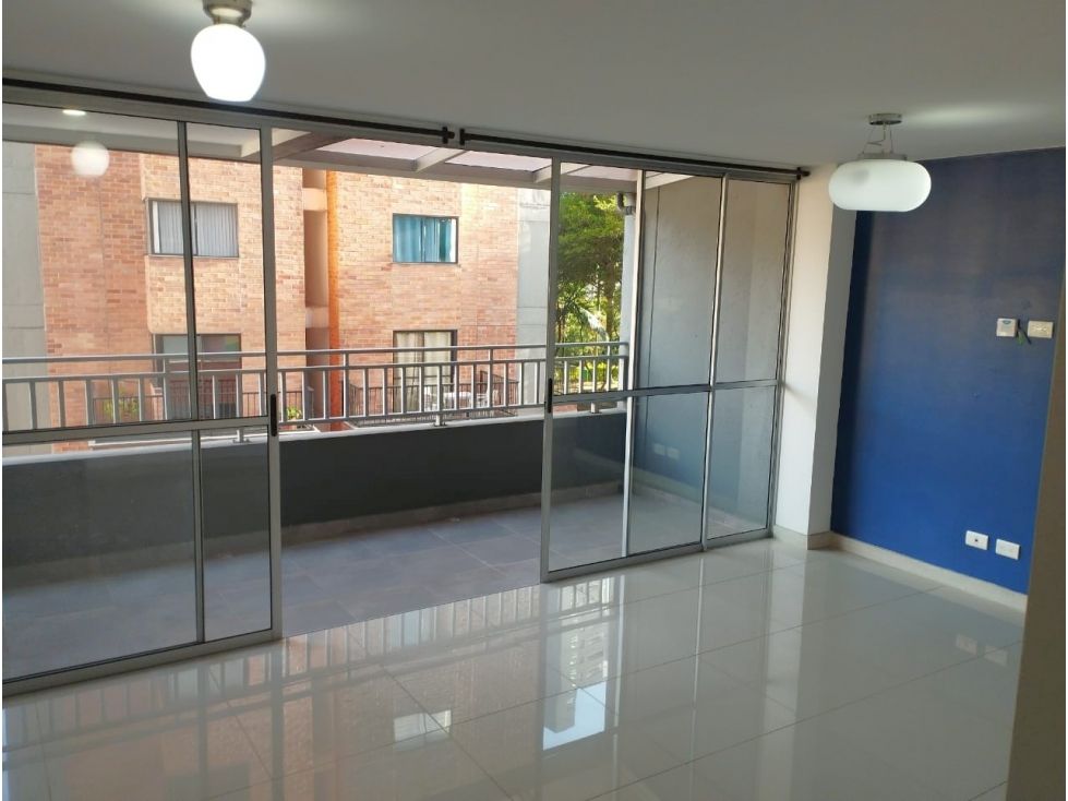 Apartamento en venta Antioquia Itagüí Ditaires 73 m2 Habitaciones 3 Baños 2 Garajes 1 Precio $460000000