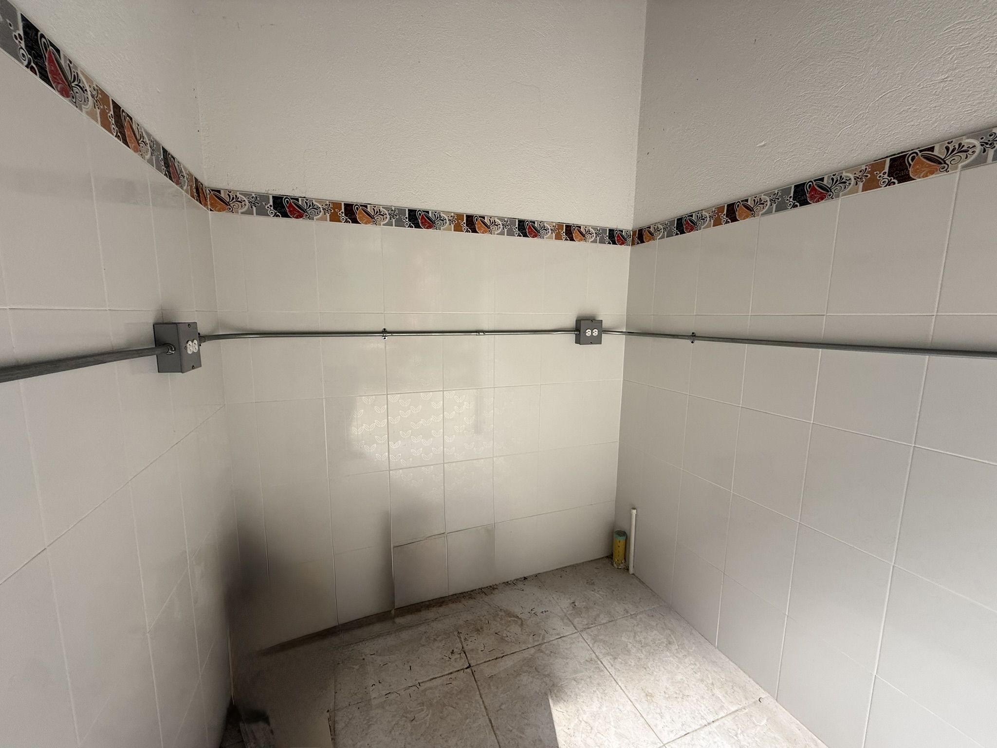 Local en arriendo Antioquia Medellín Boston 6 m2 Habitaciones 0 Baños 0 Garajes 0 Precio $750000